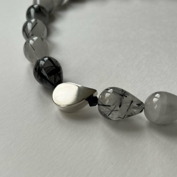 Collier Turmalinquarz Tropfen Blickfang HIngucker Esther Hamerla Schmuck