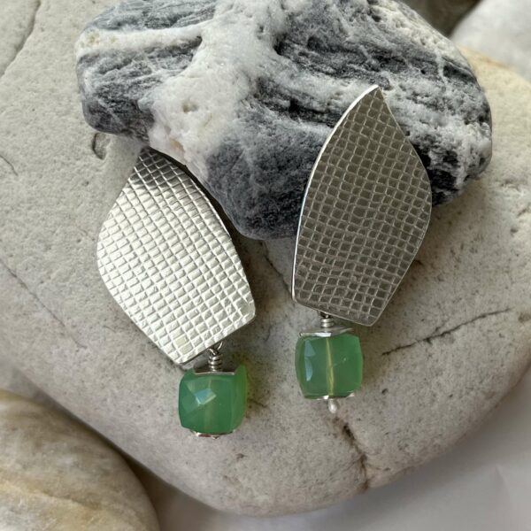 Clips d'oreille arty artistiques artisanales par Esther Hamerla artiste et artisan Vélizy Jouy-en-Josas Yvelines